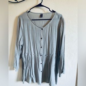 Ladies blouse xxl never worn